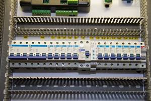 panel-building-pic-01-e1465479480686-640x426_1628200846.jpg